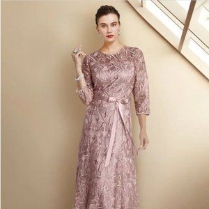 Brand New A-Line Mother of the Bride Dress Elegant Jewel Neck Tea Length Lace